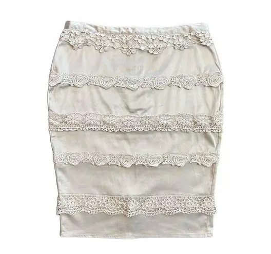 Downeast basics silver satin pencil skirt with crochet lace size medium