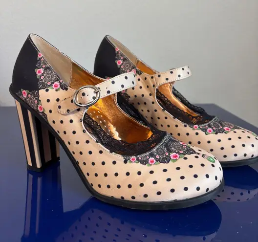 Hot Chocolate Designs Doris Size 9 Multiple