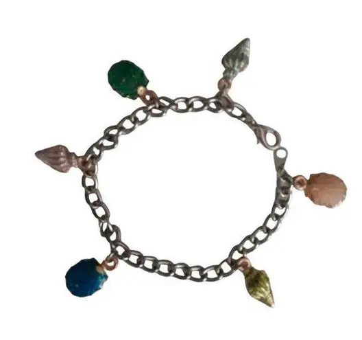 Hand Crafted Charm Bracelet Conch and Clam Shell Green