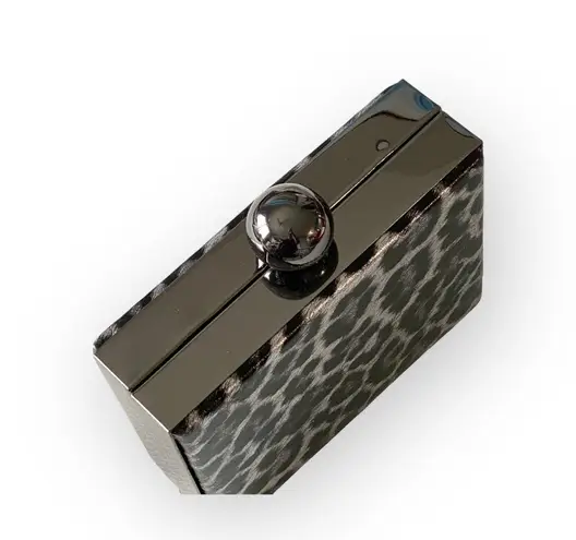 new RoccoBarocco ❤︎ Animal Print Minaudière Box Bag ❤︎ Drop In Chain Handle ❤︎