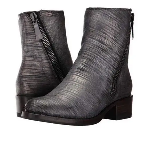 Frye  Demi Zip Bootie in Pewter Sz. 7