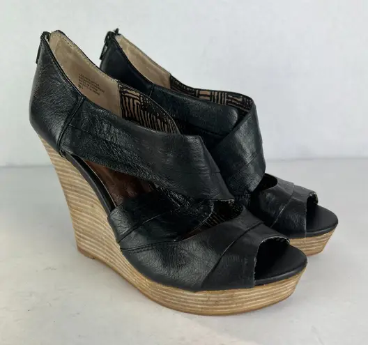 Seychelles Sandals Womens 8.5 Black Leather Wedge Stacked Heel Criss Cross