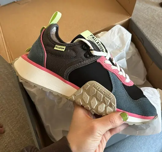Palladium Troop Runner Sneaker Blue Pink Gray Size 5.5