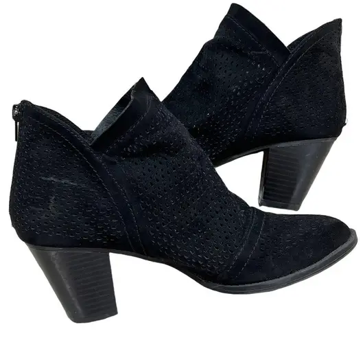 Report Footwear SIZE 7.5 Geometric Shapes Cut Out 2.5" Heel Ankle Booties
