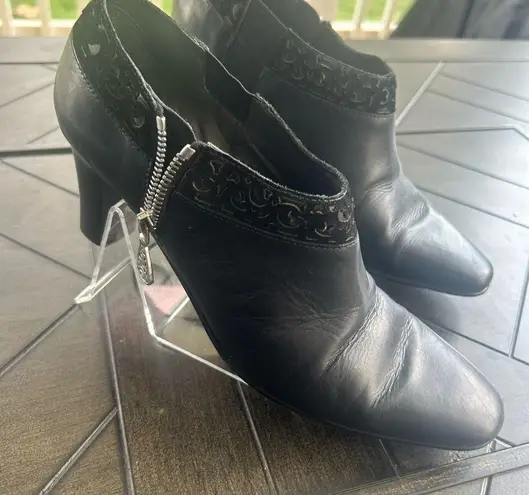 Brighton  Retro Witchy 2.5" block heel side zip Reel booties size 8 narrow