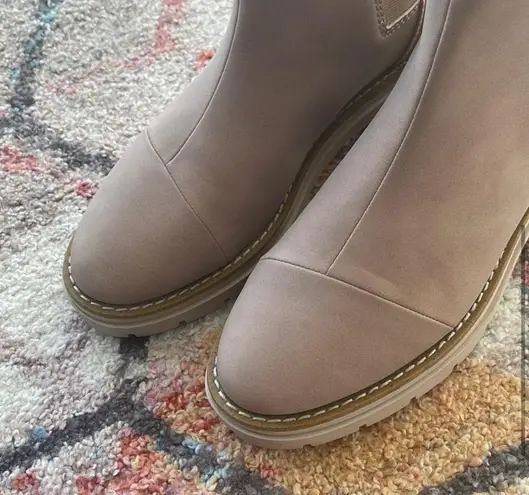 Toms Skylar Taupe Boots - 7