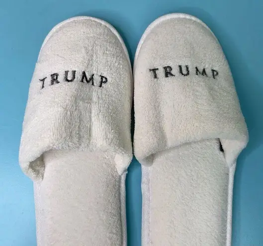 Trump White Slippers 12” Long Size 10 Escarra Collection