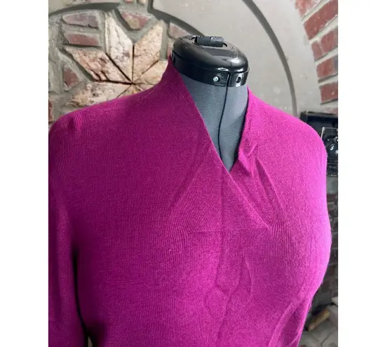 Norm Thompson sweater 100% merino wool fuchsia pink Size L