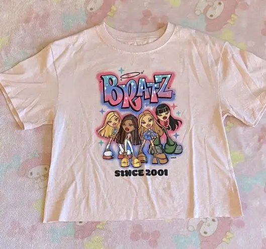 Bratz Cropped tee (NEW) M Pink Size M