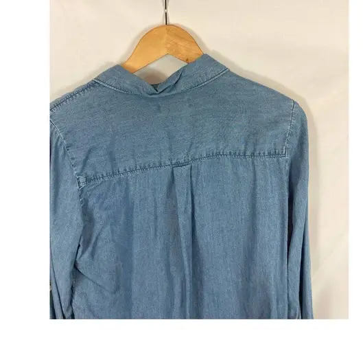 Thread and Supply  Chambray V Neck Long Sleeve Top Size Small