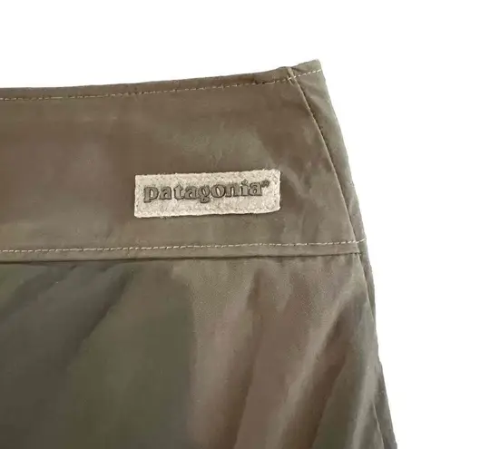 Patagonia  Women's Size 6 Green Nylon A-line Skort Zip Twill Short