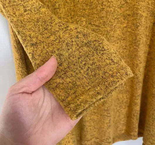 cha cha vente Yellow Long Sleeve Top Size Small