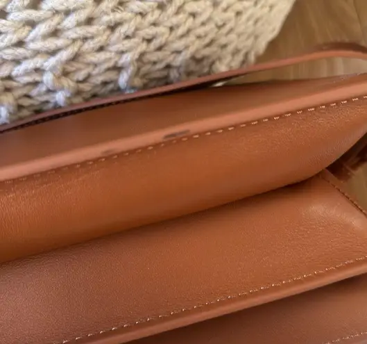 DK CITY BAG IN COGNAC Brown