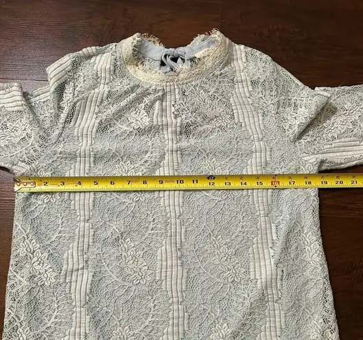 Heartloom light blue lace long sleeve top size S