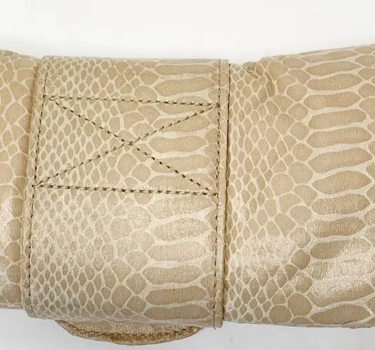 Samoe Bowtie Snakeskin Looking Clutch / Crossbody