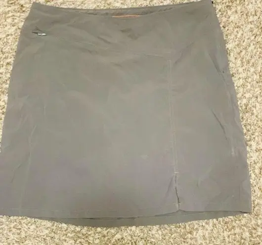 Patagonia  woman size 8 waterproof skort! Golf, hiking, outdoors