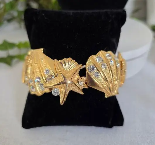 Vintage Chunky Gold Seashell Starfish Statement Bracelet