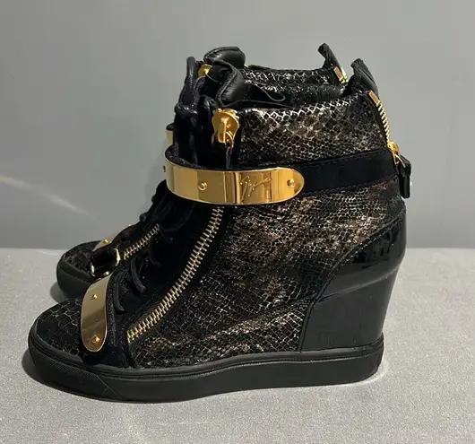 Giuseppe Zanotti Guizeppe Zanotti cobe wedge platform shoes . Size 7.5