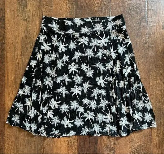 YESSICA black & white palm tree flounce skirt, size S