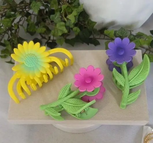 3 Flower Claw Hair Clip Set Pink