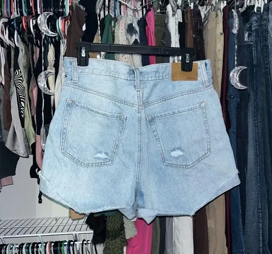 Aeropostale high waisted light wash distressed mom shorts *size 10*