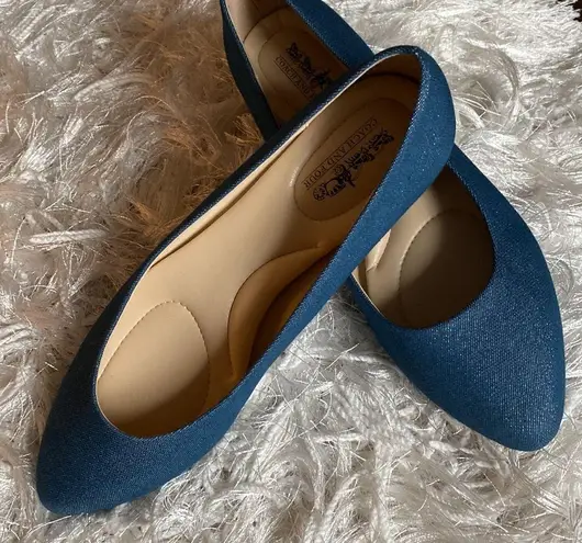 Coach and Four Women’s Juliette Chambray with Metallic Shimmer Pointed Toe Flats Blue Size 8.5