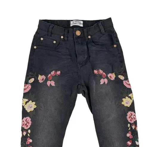 One Teaspoon  - Paradise Scallywags Floral Embroidered Jeans in Black Oak