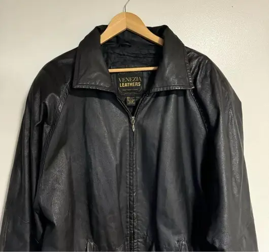 Venezia Leather Bomber Jacket Oversized Vintage Quilted Lining Shoulder Pads Size 16