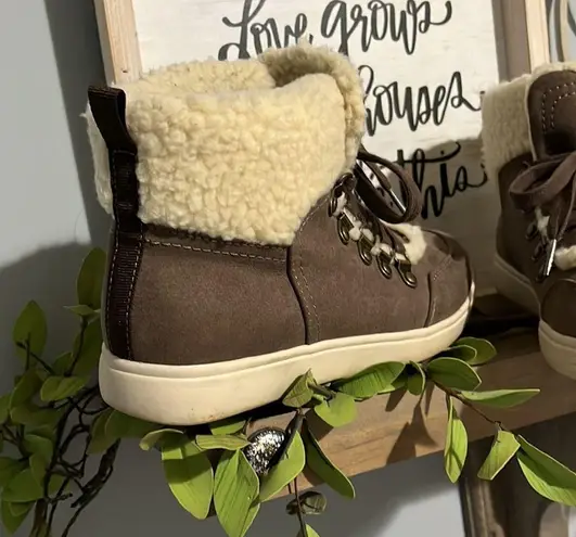 True Craft Cozy Sneaker Boot Lace Up Brown Comfy Womens 8