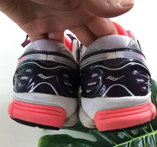 Saucony  PwrGRID 8mm Offset Hurricane Running Shoe