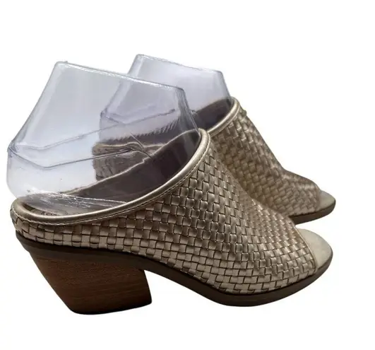 Bella Vita Size 6WW Woven Peep-Toe Mules Wooden Block Heels For Women