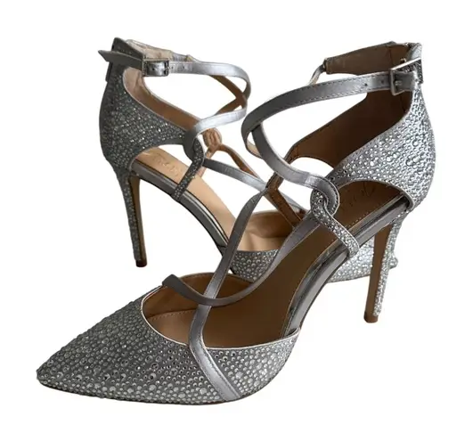 Badgley Mischka Jewel Silver Heels Size 7.5 NEW without box