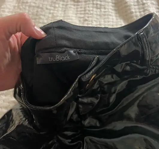 True black smitten size small shiny patent faux leather pants