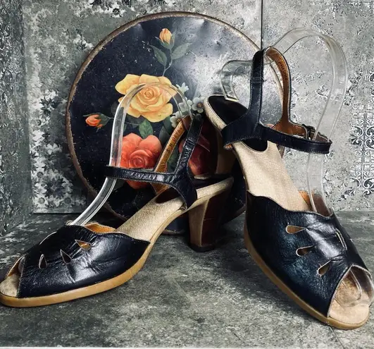 Vintage 70s Peep Toe Heel Sandals Size 8