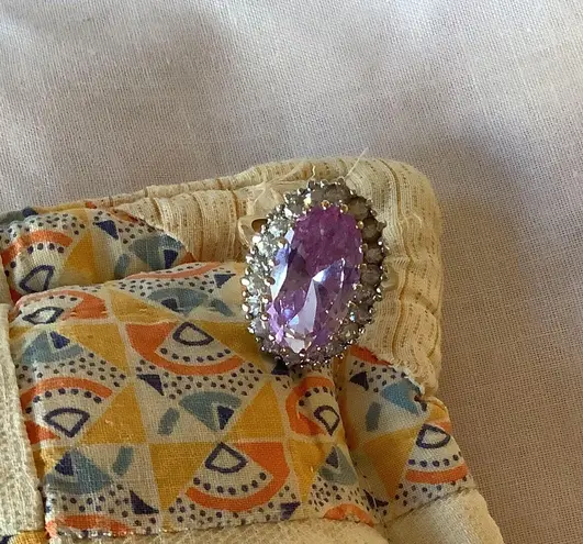 Sterling Silver EDCO Taiwan SSS 925 Vermeil Purple Big Gemstone Ring Size 9