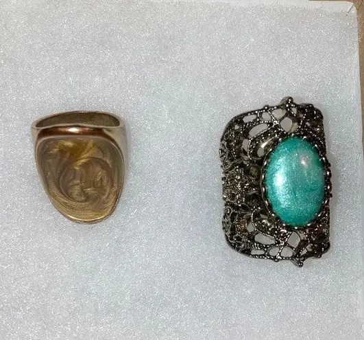 2 Costume Jewelry Rings; 1 Teal, & 1 Tan/Gold Size 6.5