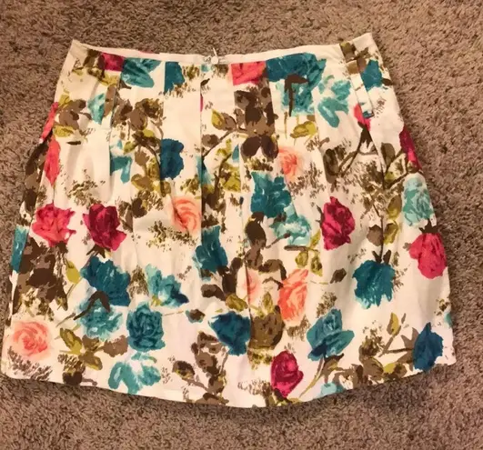 Ezra pleated floral skirt size Small