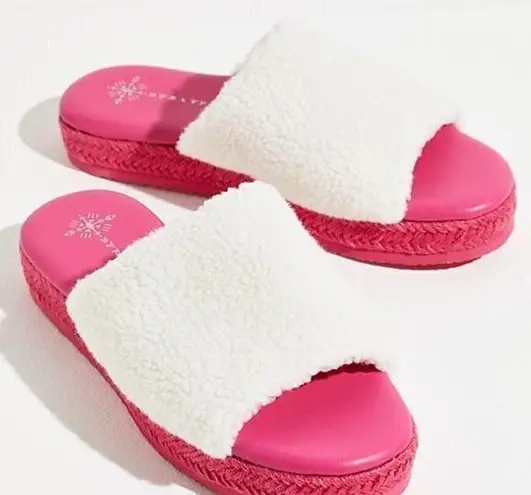 Free People  Vegan Daydreamer Teddy Slides Pink Size 9