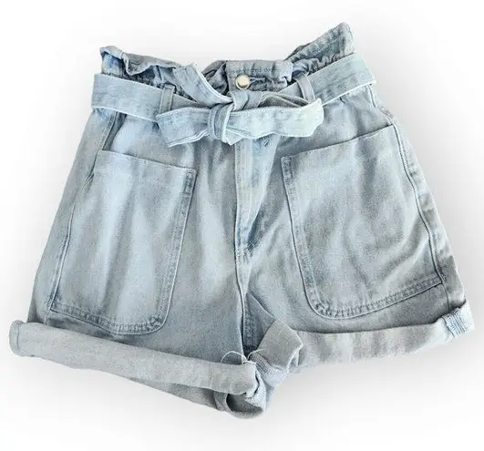 Madden Girl Zara Light Wash High Waisted 80s Mom Shorts Paper Bag Jean Shorts 2