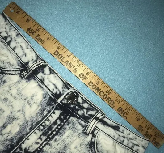 Crave fame by Almost Famous High waisted distress straight leg acid wash size 9