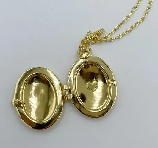 Gorjana  Bali Antique Locket Necklace Gold Brushed Texture Like New Condition