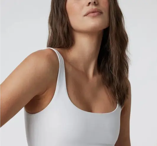 Vuori  Daily Crop Women’s breatheInterlock Tank