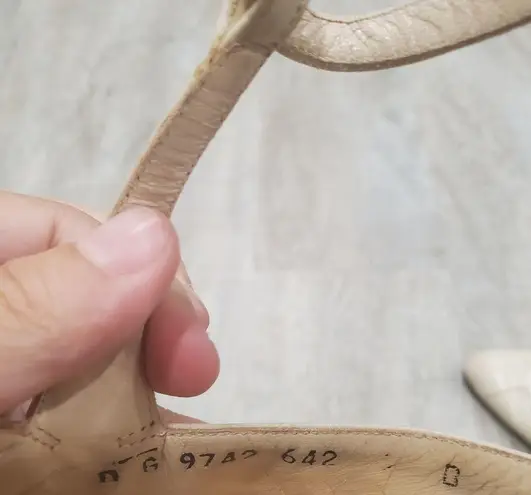 Salvatore Ferragamo Beige Leather Heels Made in Italy