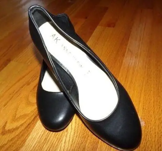 Anne Klein  Flex 2" block heel mirror heel pump 7 1/2 M Worn once Classic