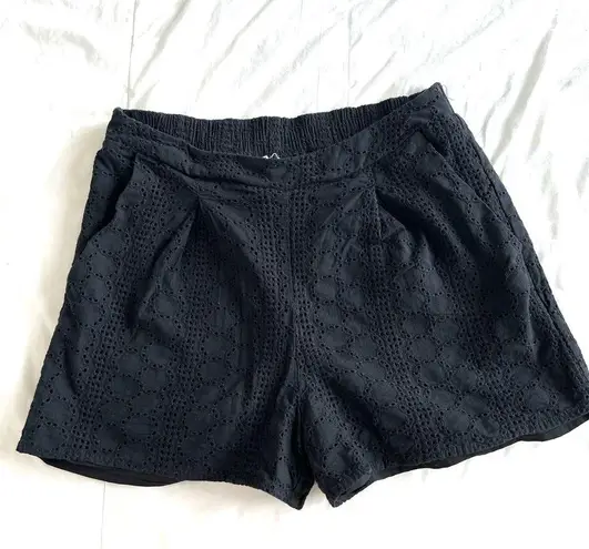 BCBGeneration  Shorts Eyelet Navy Size Small