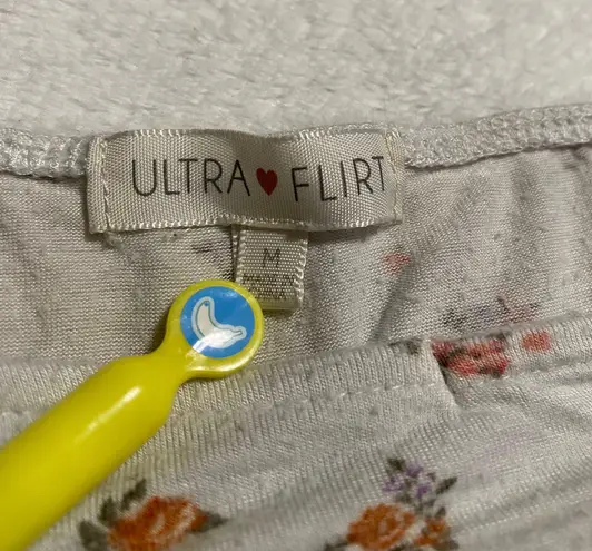 Ultra Flirt Floral Double Tie Top Women Size Medium