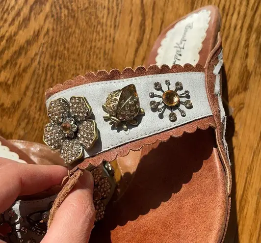 RARE Beverly Feldman Kitten Heel Toe Loop Sandals Size 8.5