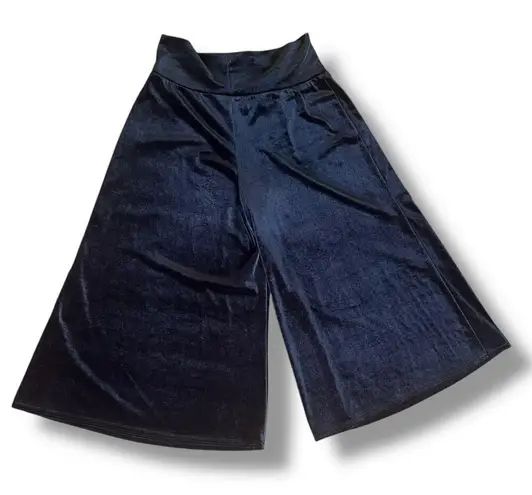 Carol Rose Vintage retro black velvet gauchos