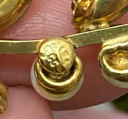 Vintage CC Signed Gold Electroplate Faux Jade Jadeite Pearl Leaf Brooch