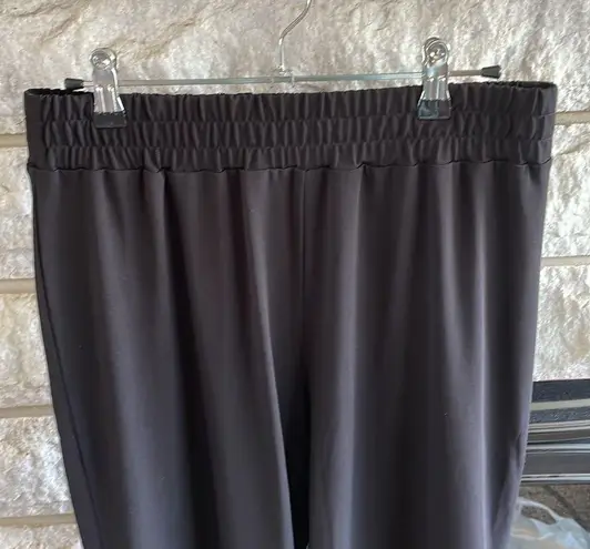 Christopher & Banks black and white stretch waist dress capris size small